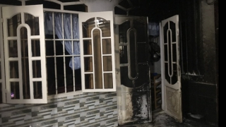 Mua xăng đốt nhà vì cay cú bị ngăn cấm tình cảm