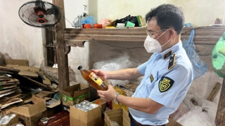 Thực phẩm bẩn hóa trang "hàng xịn" rao bán trên mạng