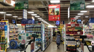 Hàng hóa dồi dào, sức mua có xu hướng tăng