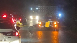 Va chạm với ô tô tải, 2 cha con tử vong tại chỗ