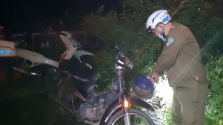 Để lại xe máy trên cầu Rạch Miễu rồi lao mình xuống sông Tiền