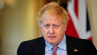 Nhiều bộ trưởng cùng từ chức, Chính phủ Anh lâm vào khủng hoảng