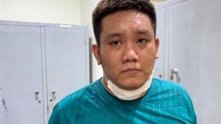 Chở theo vợ con kèm... ma túy