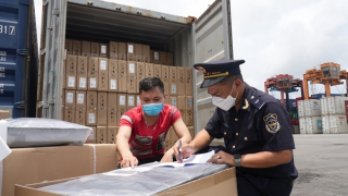 Thu ngân sách nhà nước từ hoạt động xuất nhập khẩu tăng 15,2%