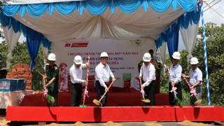 Trưởng ban Tuyên giáo Trung ương dự lễ khởi công xây dựng nhà tình nghĩa ở Bình Phước