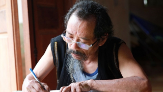 Nghệ nhân người Pa Cô chung tay bảo vệ an ninh trật tự