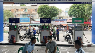 Xử lý nghiêm cửa hàng xăng nếu để hết xăng 2 ngày