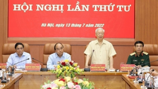 Tổng Bí thư: Quản lý chặt vùng trời, vùng biển, các địa bàn chiến lược