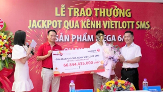 Thuê bao MobiFone trúng Jackpot qua kênh Vietlott SMS nhận giải gần 67 tỉ đồng