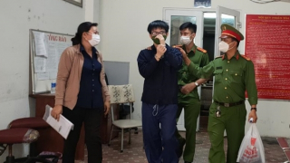 Giải quyết mâu thuẫn bằng dao, nam sinh viên lĩnh gần 14 năm tù