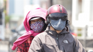 Miền Trung vượt 39 độ C, Hà Nội oi bức cả ngày