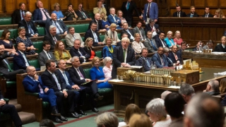 Ai sẽ lèo lái “con thuyền” nước Anh qua cơn bĩ cực?