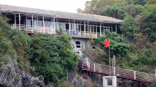 Cưỡng chế công trình sai phạm tại Vườn quốc gia Cát Bà