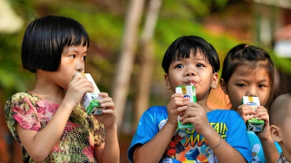 Vinamilk ủng hộ 500 triệu đồng cho bệnh nhi nghèo mổ tim