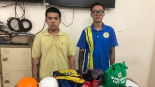 Đi tạt sơn "khủng bố" con nợ để nhận tiền công 1 triệu đồng/lần