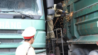 Hải Phòng mạnh tay “trảm” xe quá khổ, quá tải