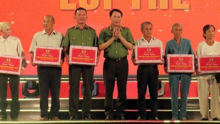 Mãi khắc ghi công lao to lớn của các anh hùng, liệt sĩ CAND