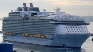 Tàu thủy du lịch siêu khổng lồ