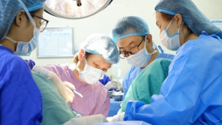 Những cuộc phẫu thuật “làm lại cuộc đời”