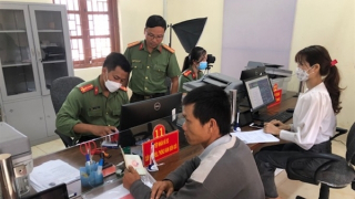 Quyết liệt thực hiện cao điểm 90 ngày đêm cấp hộ chiếu mẫu mới