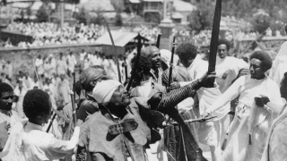 Một bậc thang khác dẫn về Đệ nhị Thế chiến