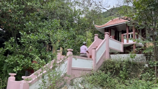 Kiên quyết tháo dỡ khu du lịch xây dựng trái phép trên đất rừng