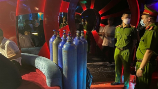 Ngăn chặn “bóng cười” ở quán bar phố cổ Hà Nội