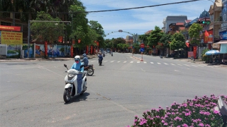 Nắng nóng, oi bức tiếp tục diễn ra ở hầu khắp các tỉnh thành Bắc và Trung Bộ