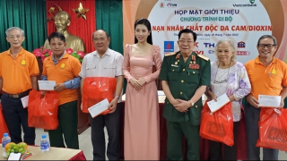 Hơn 5.000 người đi bộ đồng hành “Vì nạn nhân chất độc da cam/dioxin”