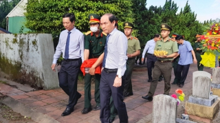 Trang trọng lễ truy điệu, an táng 5 hài cốt liệt sĩ ở Quảng Trị