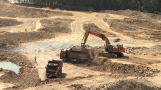 Xem xét lại việc đấu giá quyền khai thác khoáng sản