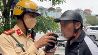 Đón lõng “ma men” trên phố cổ Hà Nội