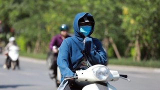 Miền Bắc và miền Trung nắng nóng hầm hập, Nam Bộ có mưa