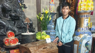 Chú rủ cháu trộm cắp tiền công đức tại các đền, chùa