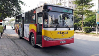 Khi nào sẽ chọn được nhà thầu xe buýt mới?