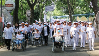 Hơn 5.000 người đi bộ đồng hành “Vì nạn nhân chất độc da cam/dioxin"