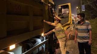 Siết chặt kiểm tra, xử lý xe quá tải, quá khổ xuyên suốt năm 2022