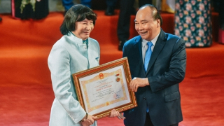 Xét danh hiệu Nghệ sĩ: Bao giờ hết tranh cãi?