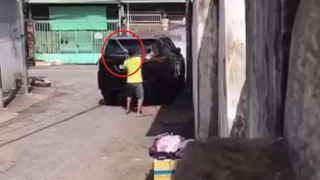 Nhậu say, đập phá xe ô tô vì thấy đậu…chướng mắt