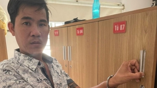 Gửi ví, đồ vào thư giãn massage, khách nhận quả đắng