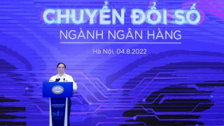 Ngân hàng tiên phong chuyển đổi số để toàn dân hưởng lợi