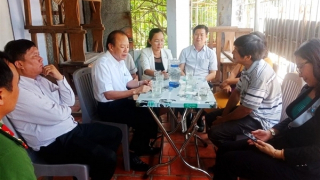 Giám đốc BV Ninh Thuận đến nhà nữ sinh tử nạn giao thông xin lỗi