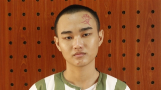 Khởi tố đối tượng rủ bạn chém đứt lìa bàn tay đối thủ