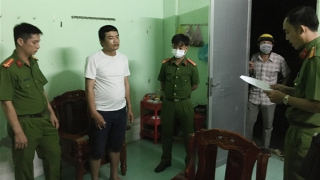 ​Bắt khẩn cấp đối tượng đánh, cướp xe máy của phụ nữ