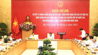 Thủ tướng Chính phủ chủ trì Hội nghị trực tuyến Sơ kết 6 tháng Đề án 06