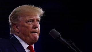 Ông Trump tố FBI "đột kích" nhà riêng tại Florida