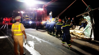 Danh tính 4 nạn nhân tử vong, 2 người bị thương trong vụ lật xe trên QL49A