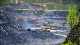 Yêu cầu các doanh nghiệp, chủ mỏ khoáng sản ký cam kết về trật tự an toàn giao thông