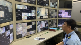 Công an Thủ đô thực hiện 6 điều Bác Hồ dạy: Bình yên khu chợ Đồng Xuân