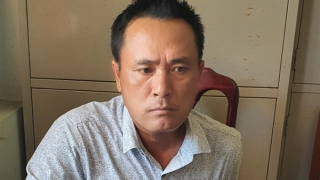 Đi tiếp thị sữa, tranh thủ nẫng luôn máy tính, điện thoại